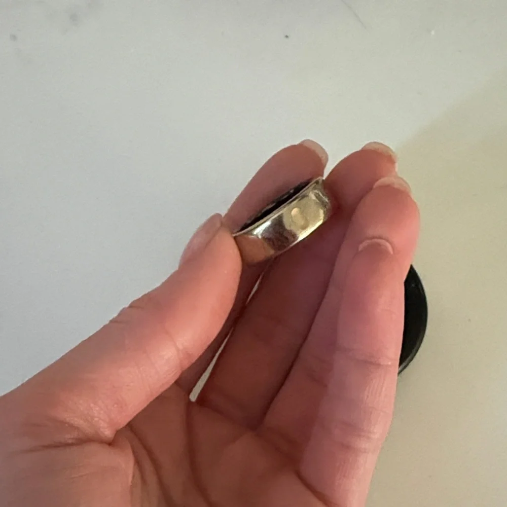 Oura Gen 3 Horizon Gold Ring with Charger Size 8